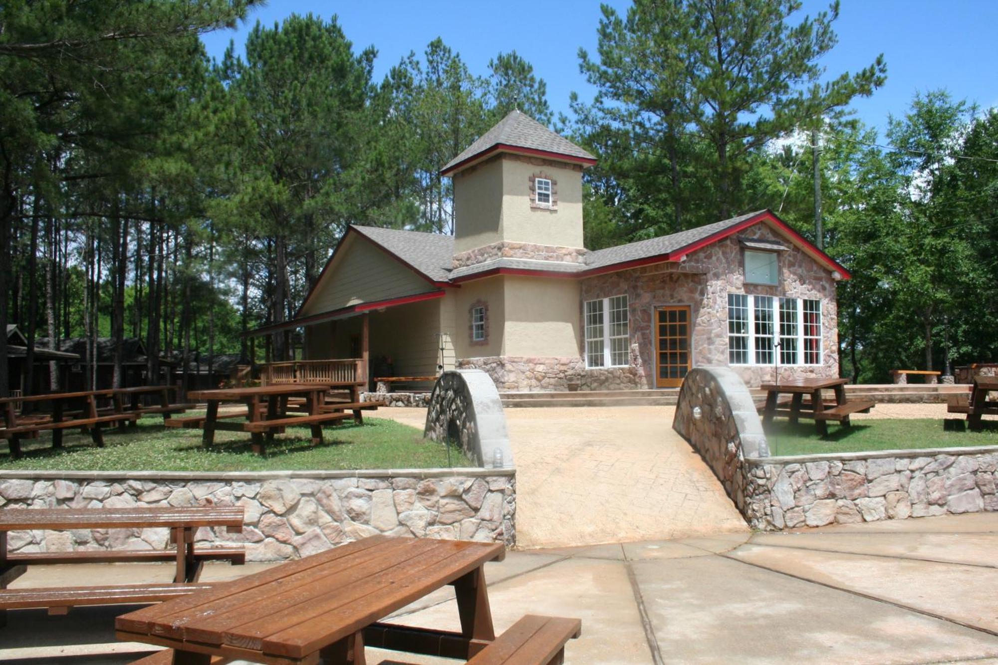 Kick Back Ranch Hotel Ramer Exterior photo